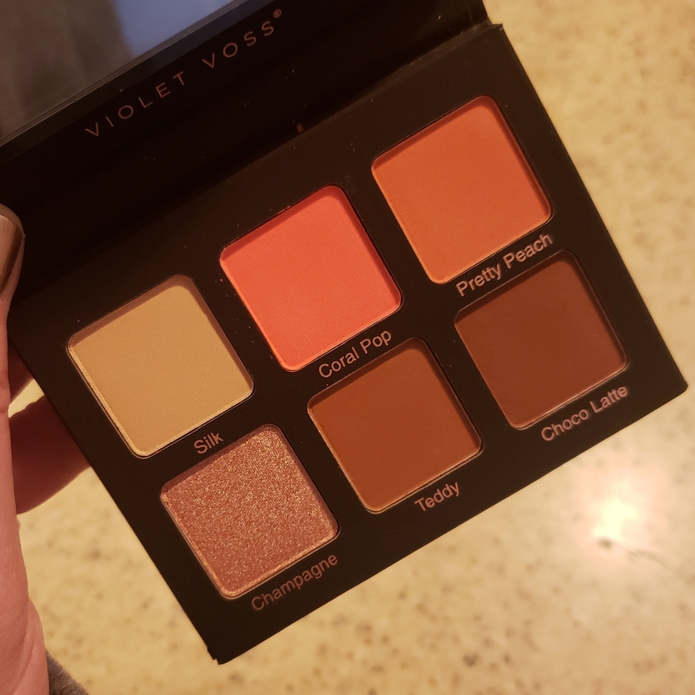 NWT Violet Vass Coral and Brown Colors